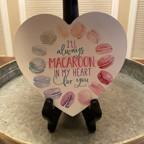 Valentine’s Day Macaroon Heart Sign, “I’ll Always Macaroon In My Heart For You” - Picture 4 of 15
